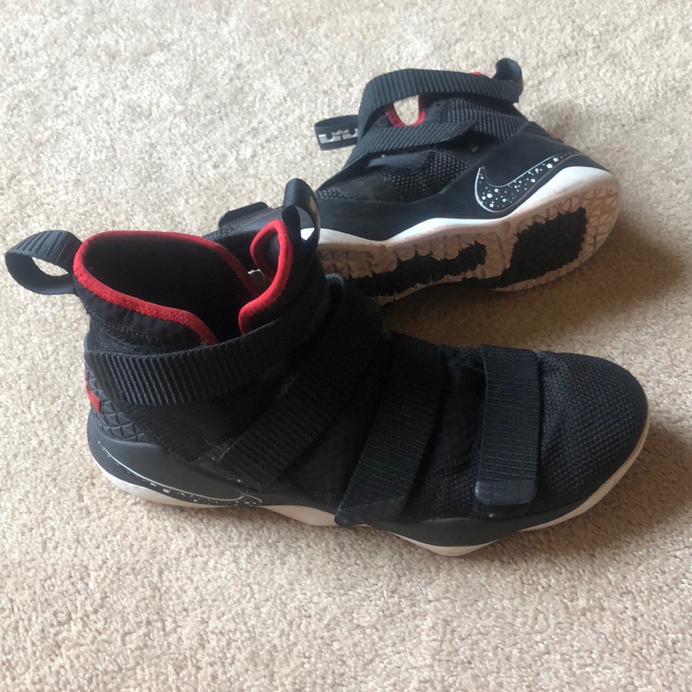 Nike LeBron Soldiers